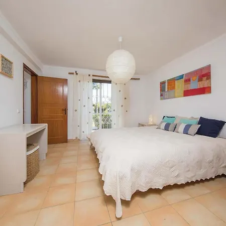Casa Lorena Guia (Faro)